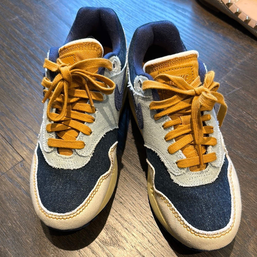 Nike air max denim sneakers 7.5